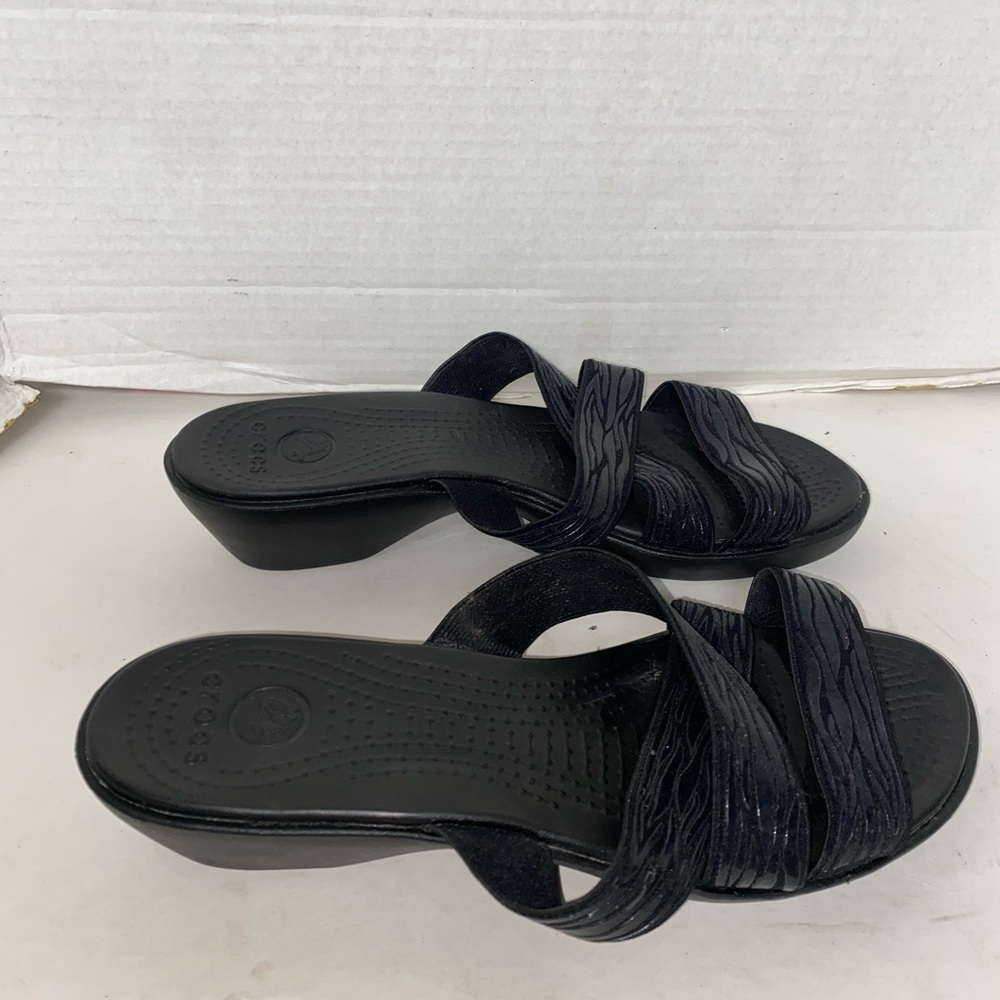Crocs Black Wedge Sandals Sz Women’s 9